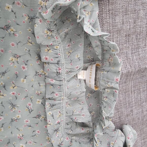 Pretty blouse - Picture 5 of 8